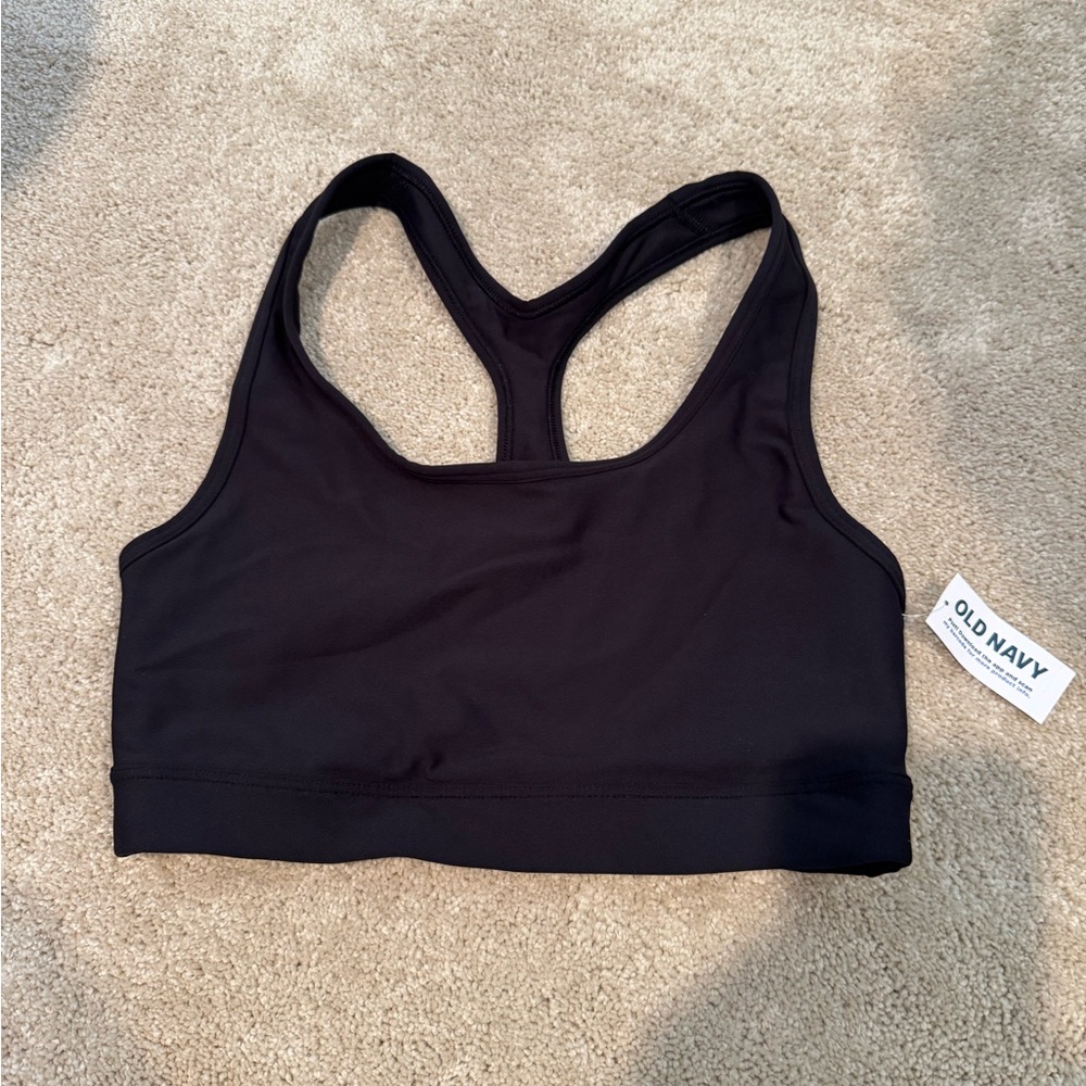 NEVER WORN. NEW WITH TAGS 
Active power soft sports bra from Old Navy
